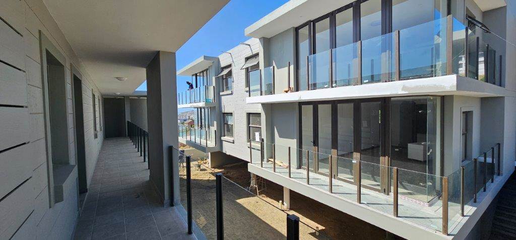 2 Bed Apartment in Mossel Bay Central photo number 16