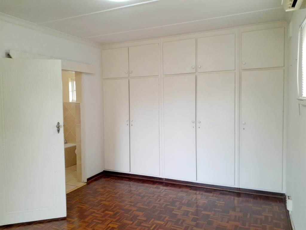 3 Bed Apartment in Dawncliffe photo number 12