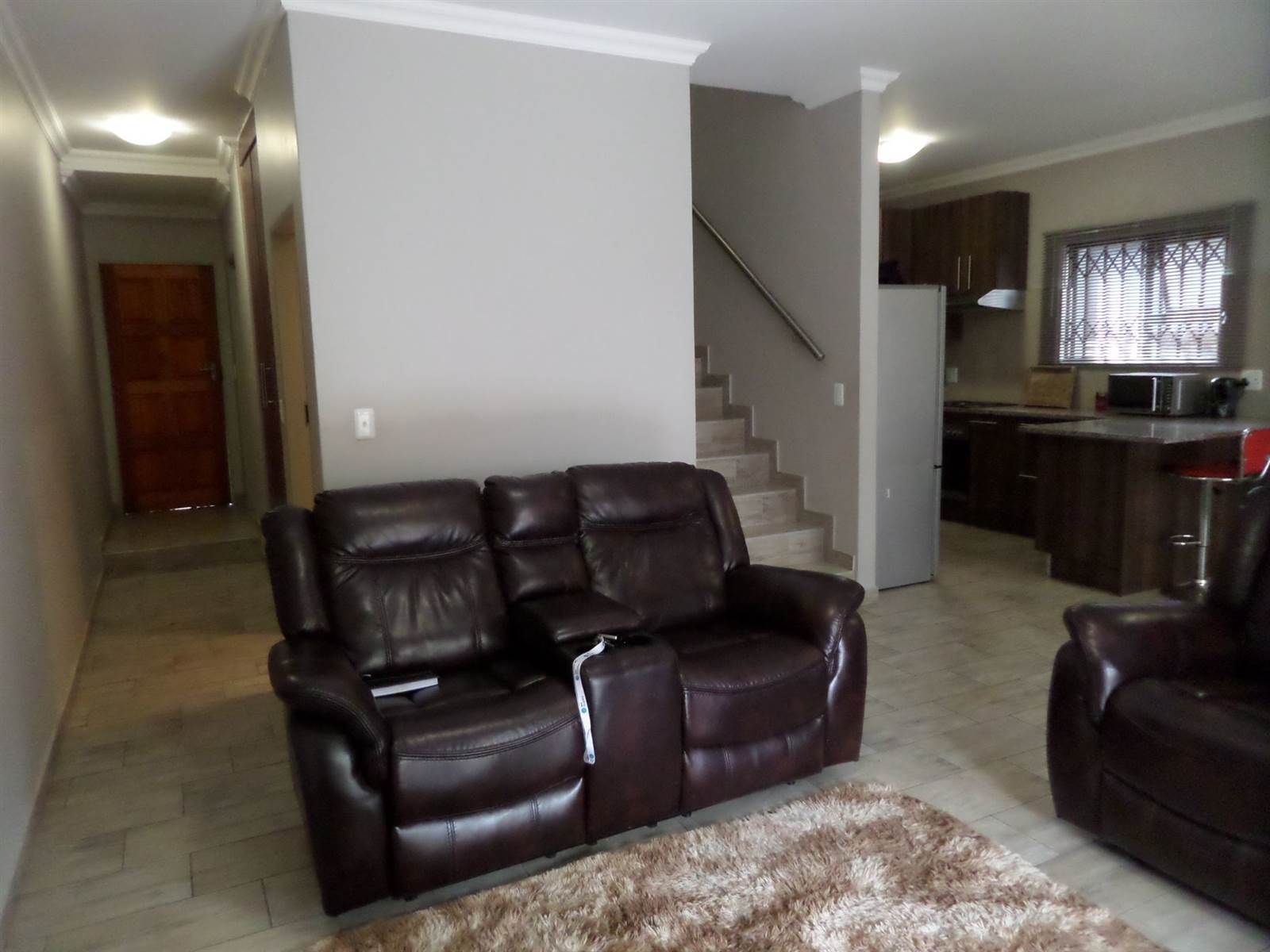 3 Bed Townhouse in Doornpoort and surrounds photo number 5