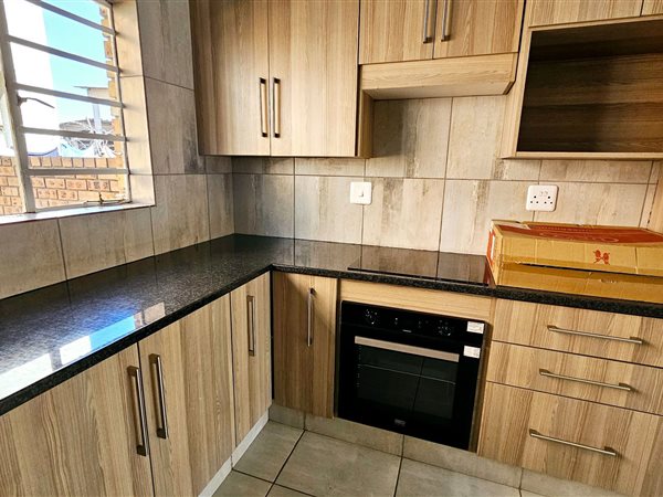3 Bedroom Townhouse 3 Bedroom Townhouse