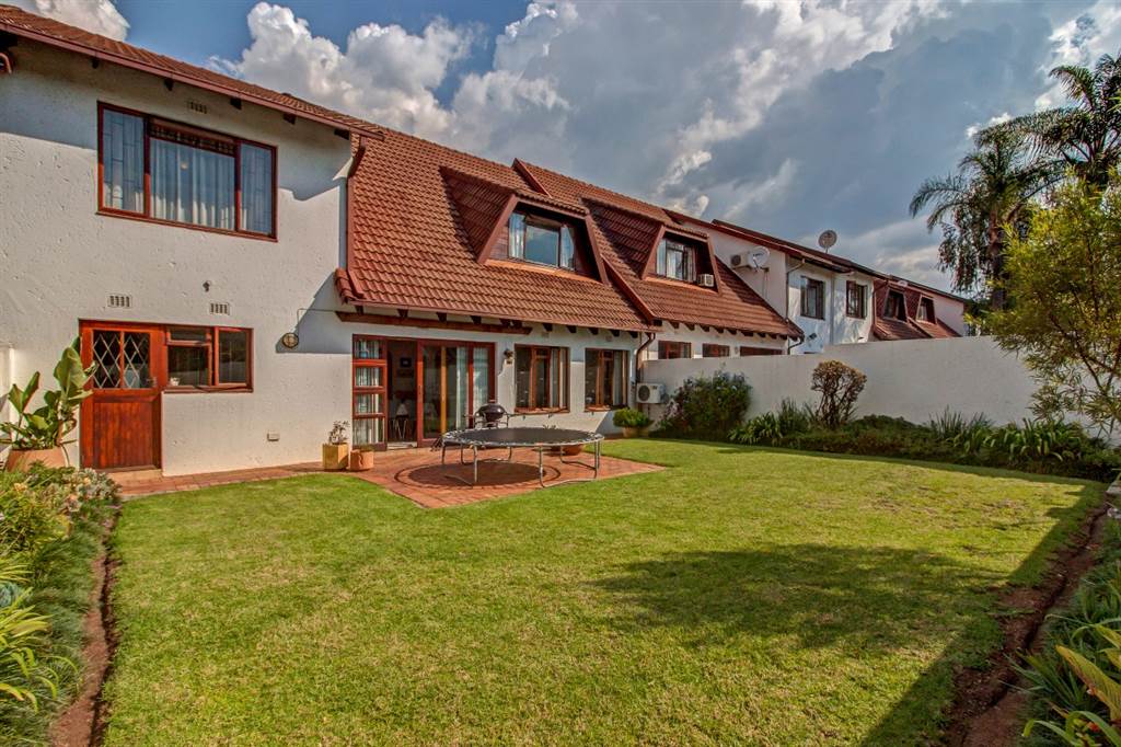 3 Bed Townhouse in Bryanston photo number 13