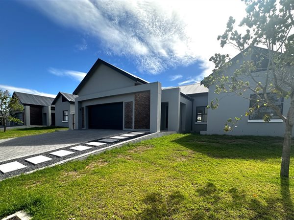 4 Bed House in Paarl
