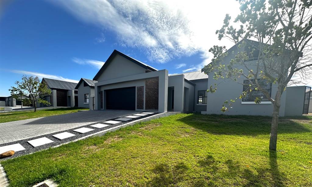 4 Bed House in Paarl photo number 1