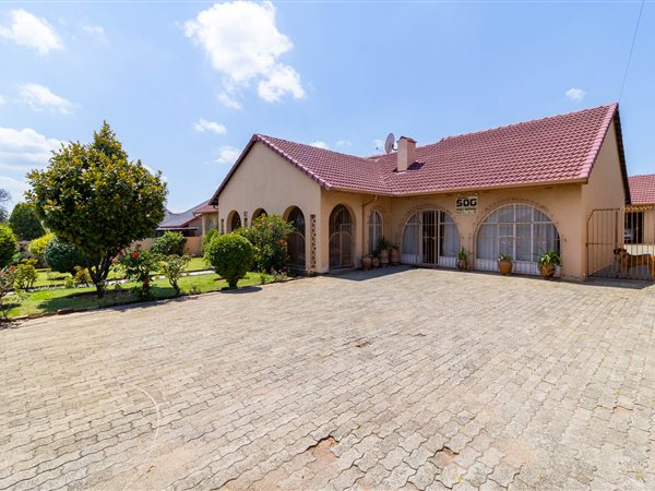 4 Bed House in Southcrest