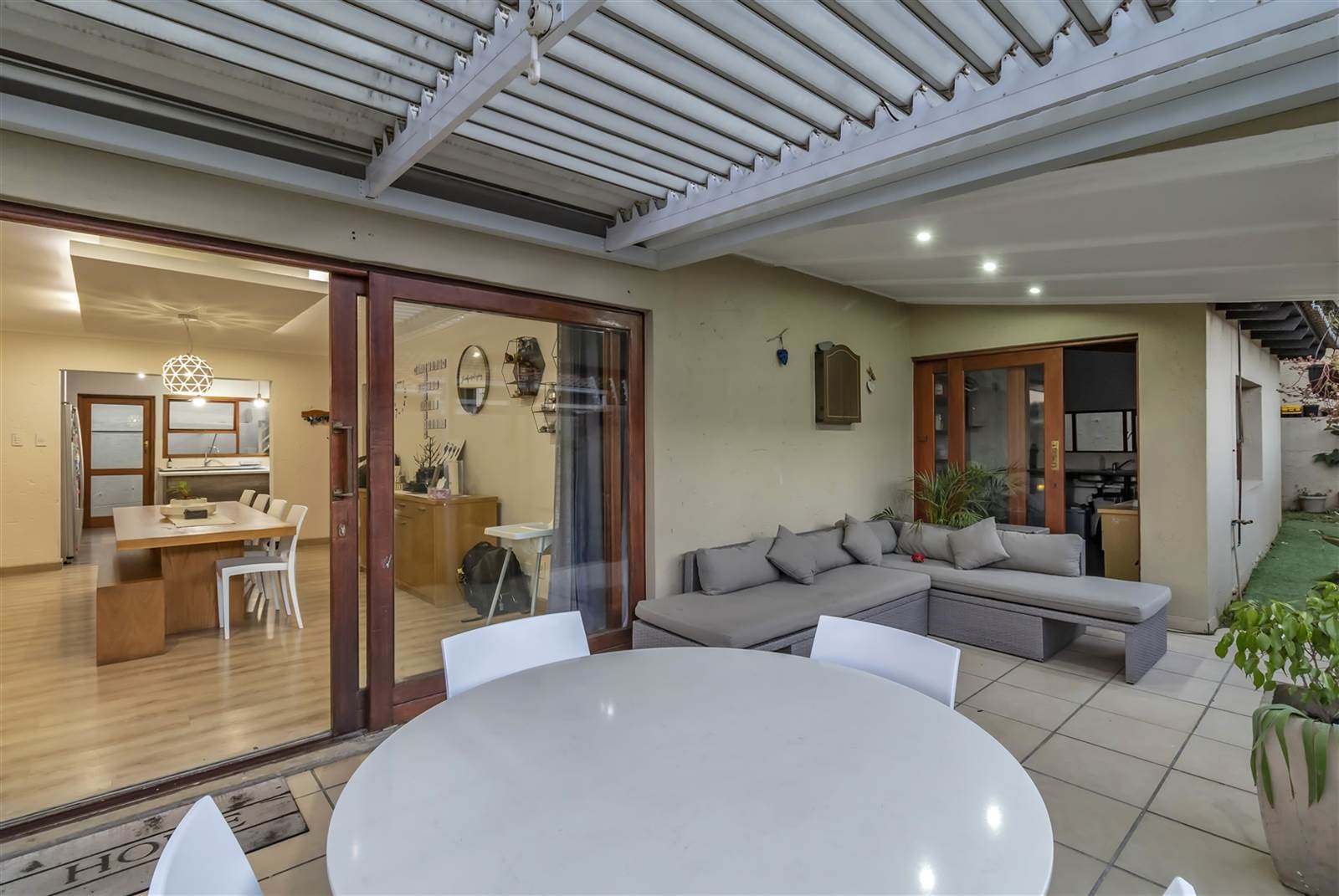 3 Bed Cluster in Lonehill photo number 3
