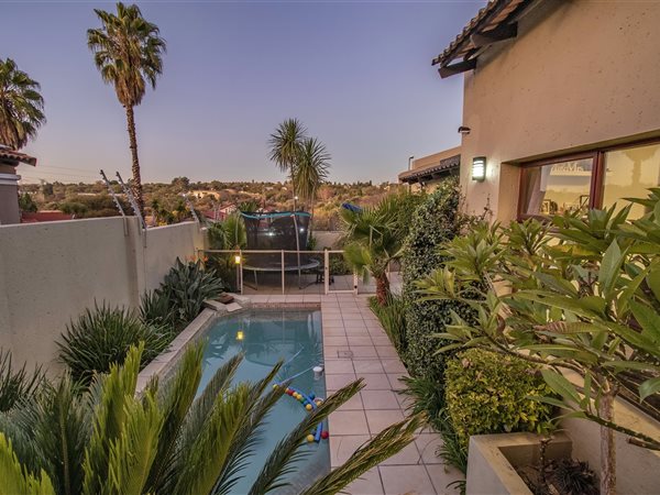 3 Bed Cluster in Lonehill