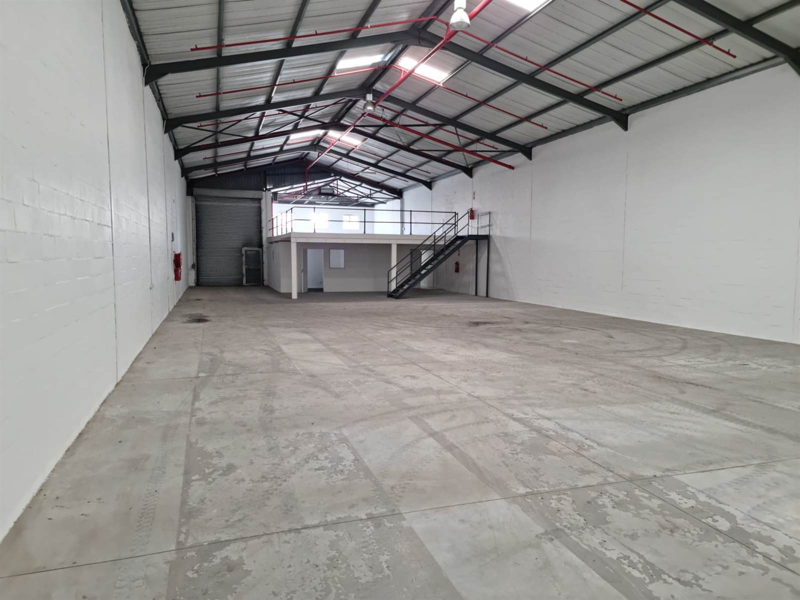 581  m² Industrial space in Montague Gardens photo number 2