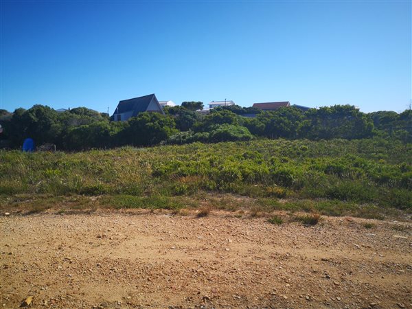 707 m² Land available in Pearly Beach