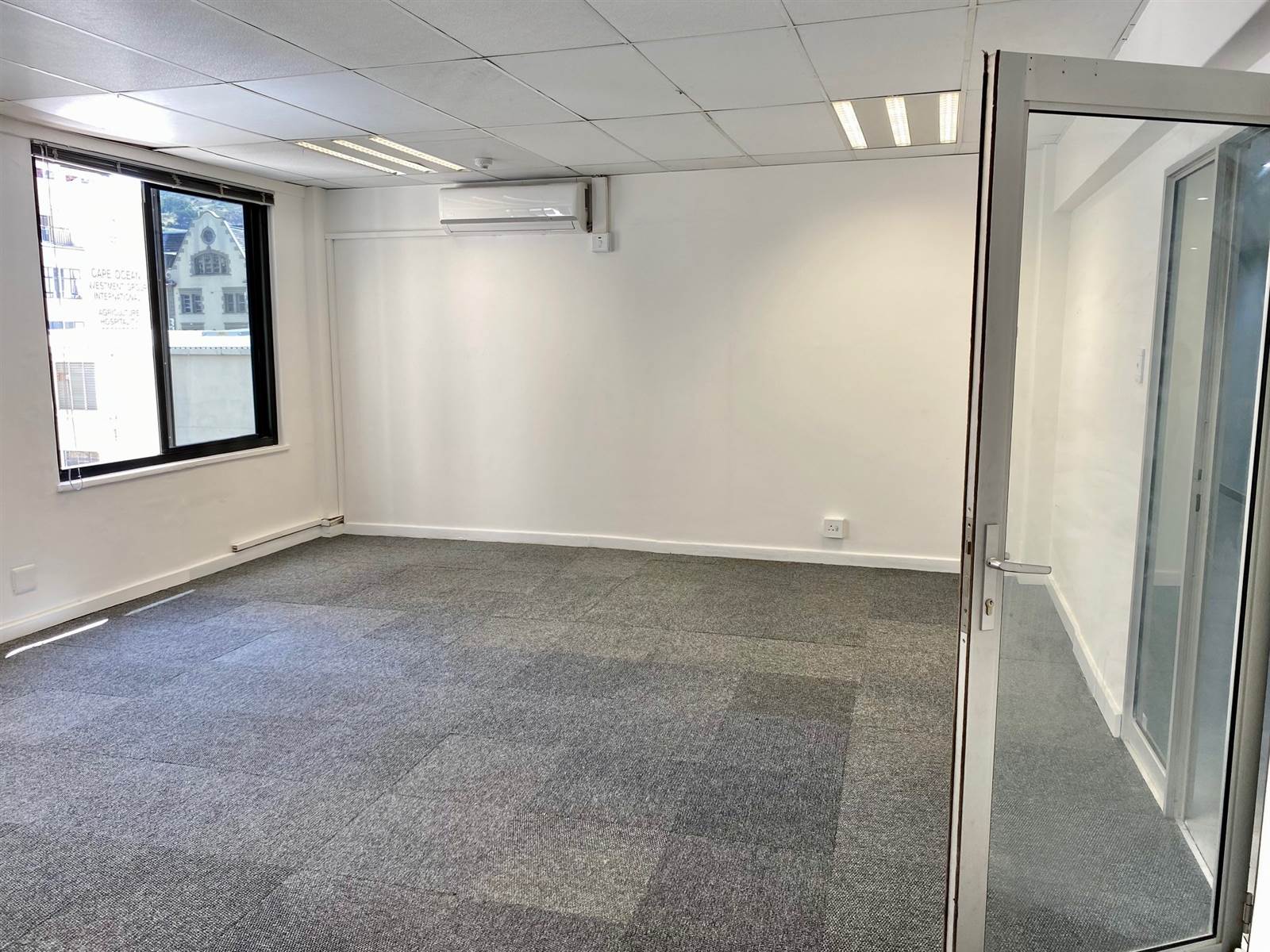 25  m² Commercial space in Cape Town City Centre photo number 10