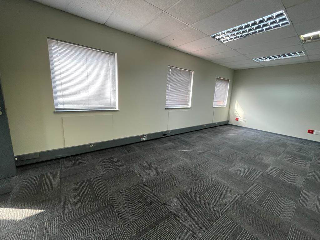 2037  m² Commercial space in Vorna Valley photo number 30