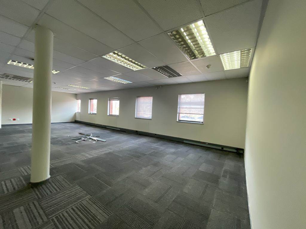 2037  m² Commercial space in Vorna Valley photo number 24