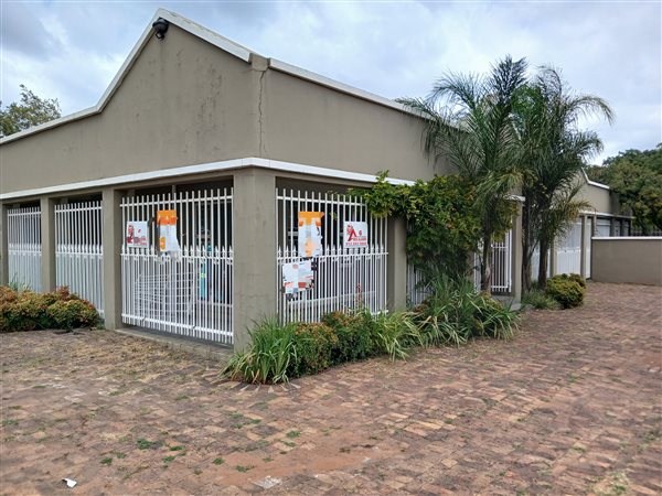 580  m² Commercial space in Middelburg Central