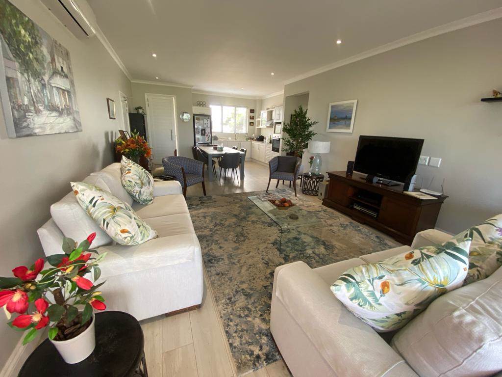 2 Bed Townhouse in Mount Edgecombe Retirement Village photo number 7