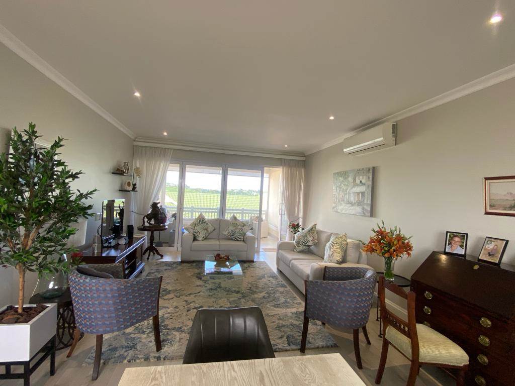 2 Bed Townhouse in Mount Edgecombe Retirement Village photo number 4