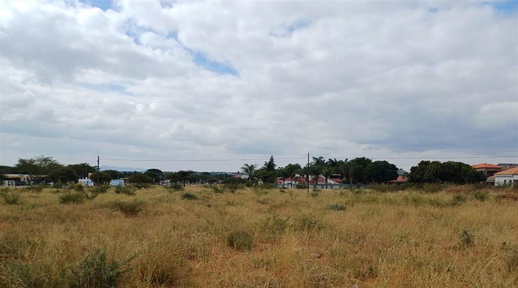 1674 m² Land available in Sterpark photo number 8