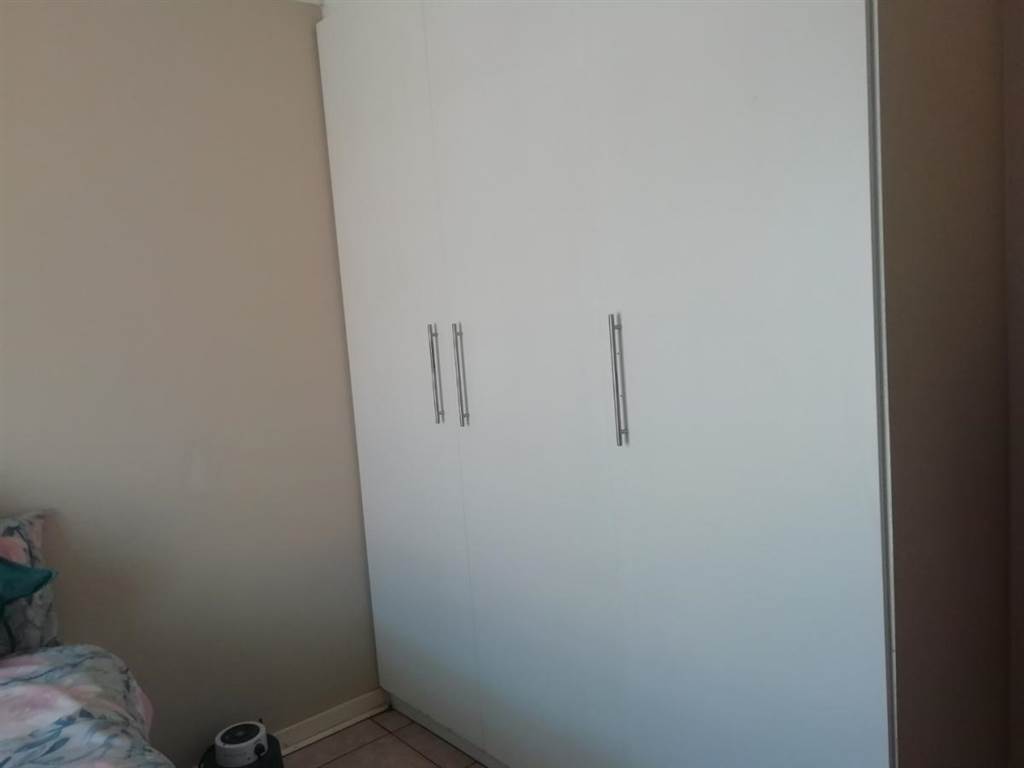 4 Bed House in Witbank Central photo number 15