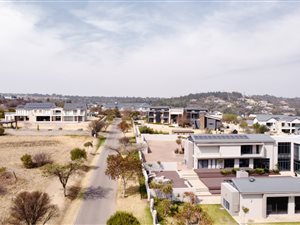 5000 m² Land available in Blue Hills Equestrian Estate