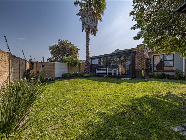 2 Bedroom Townhouse 2 Bedroom Townhouse