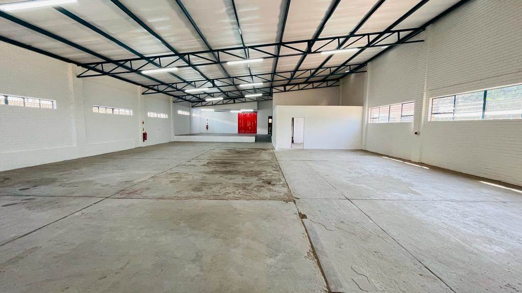 500  m² Industrial space in Stormill photo number 13