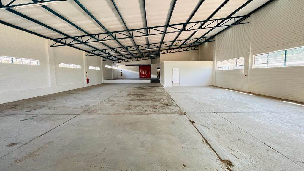 500  m² Industrial space in Stormill photo number 6