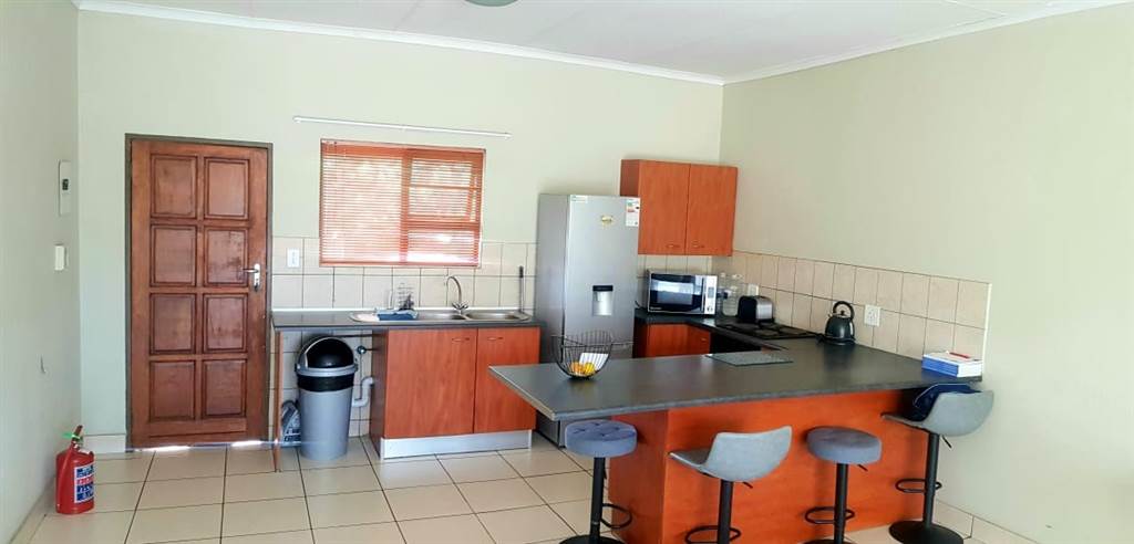 1 Bed Townhouse in Polokwane Central photo number 5
