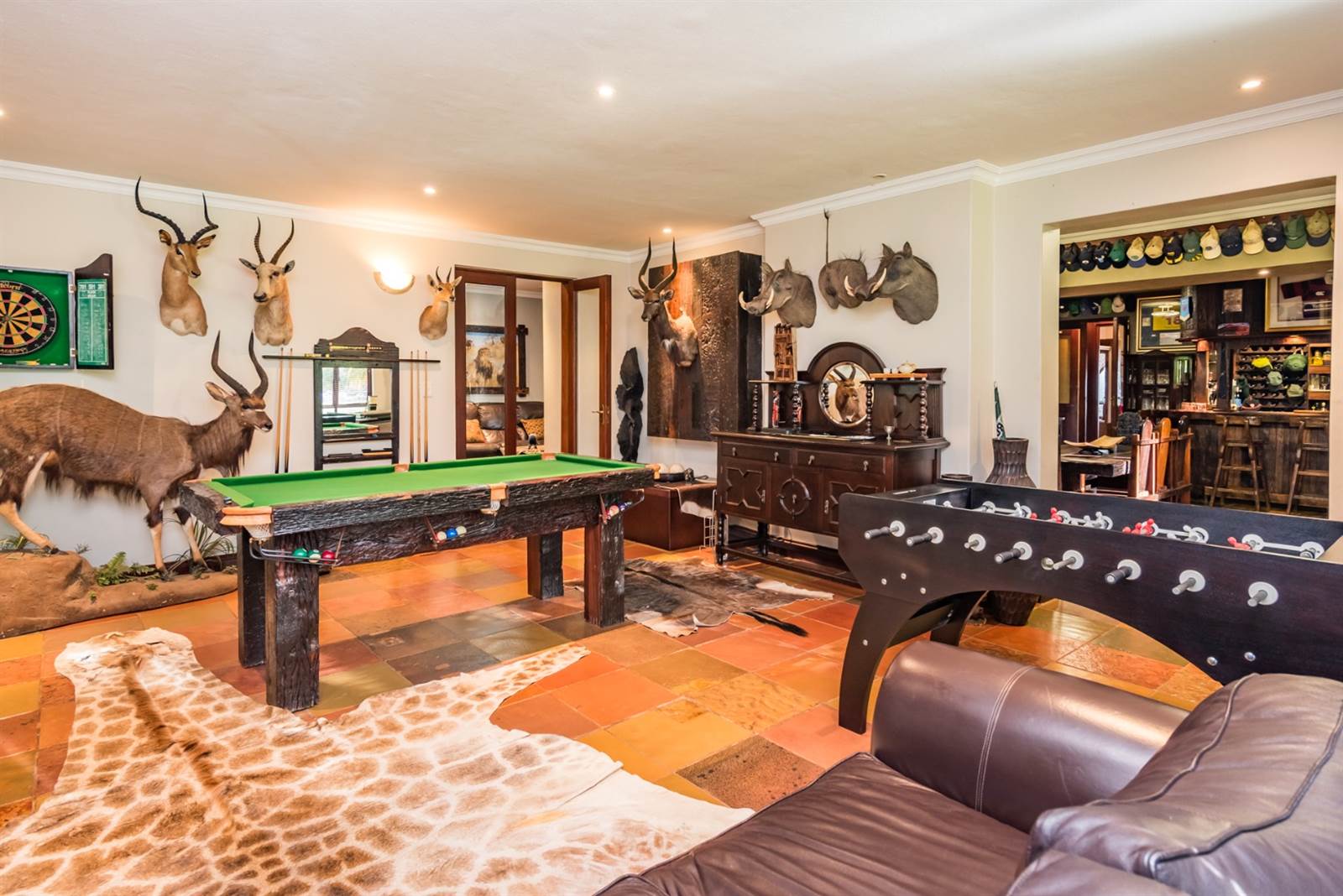 7 Bed House in Mooikloof Equestrian Estate photo number 11