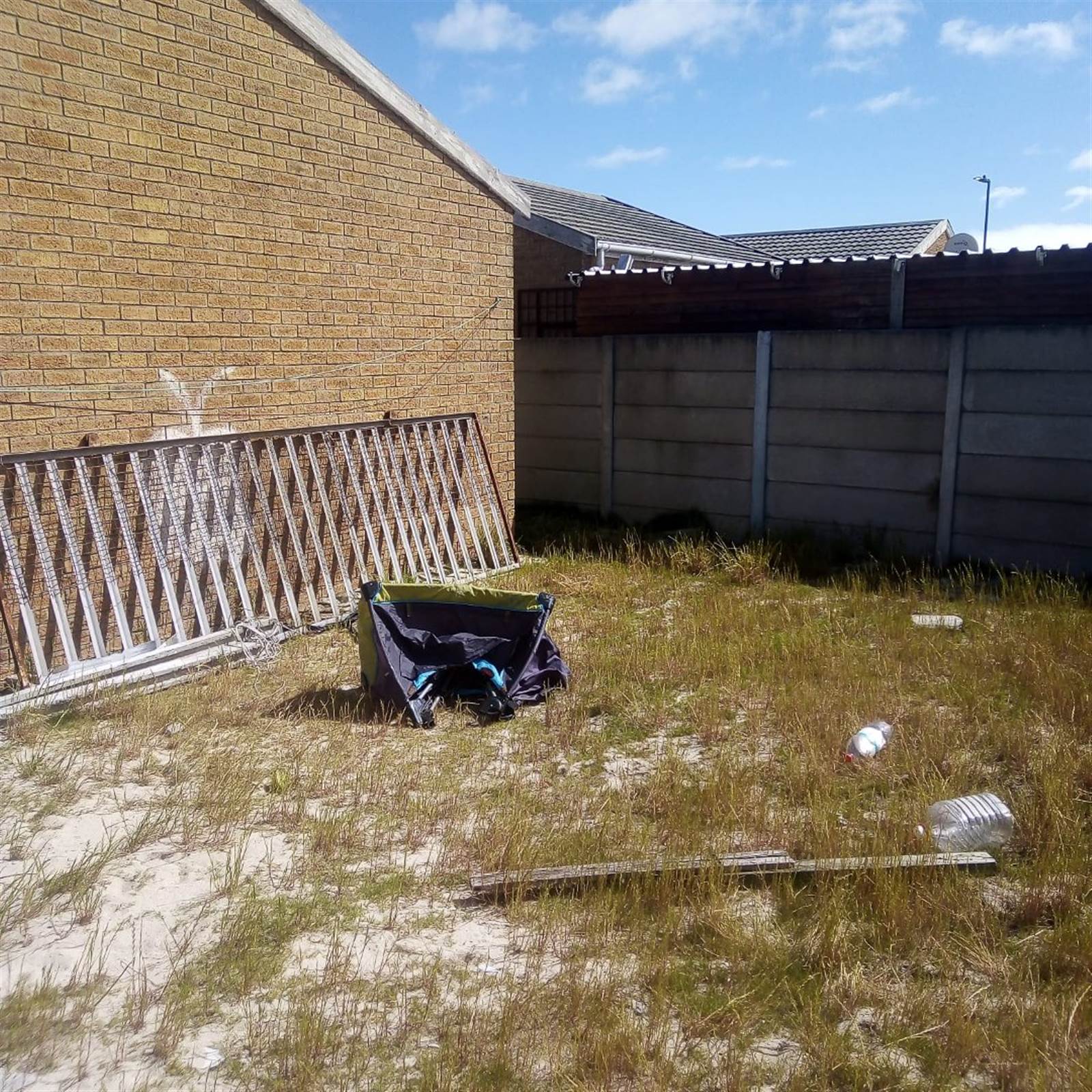 2 Bed House in Strandfontein photo number 5