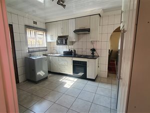 3 Bed House in Phiri