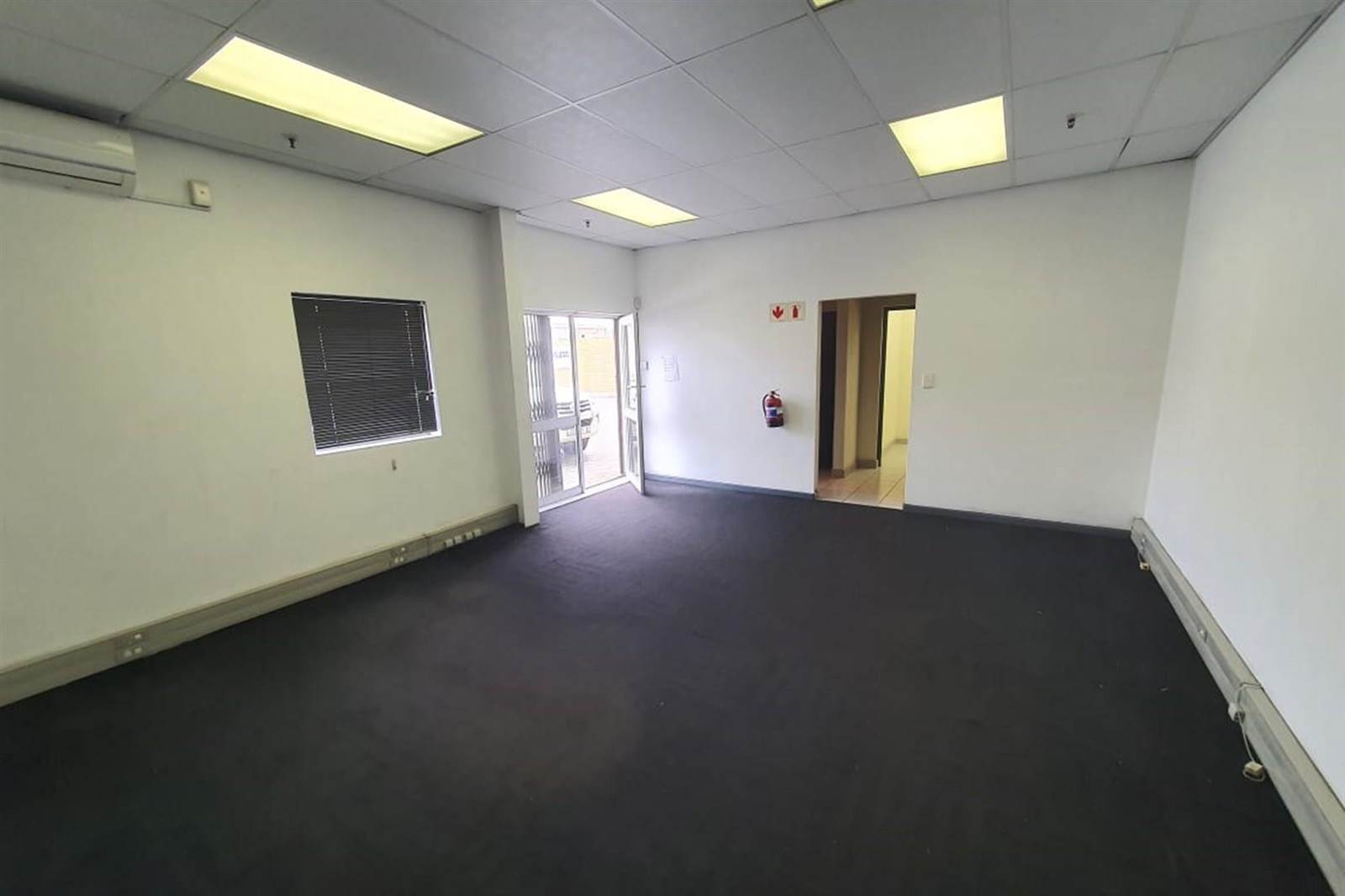 1485  m² Industrial space in Deal Party photo number 21