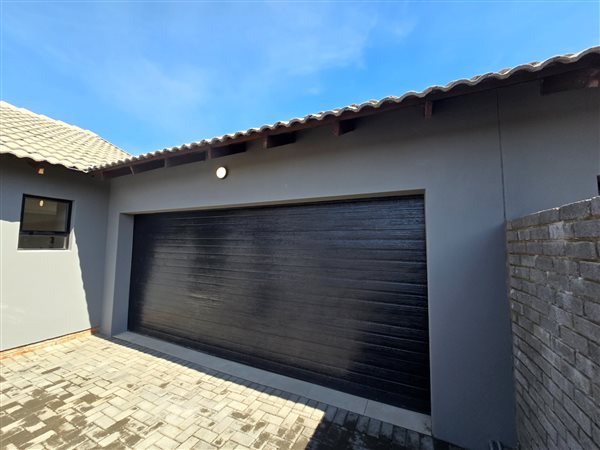 3 Bed House in Suidheuwel