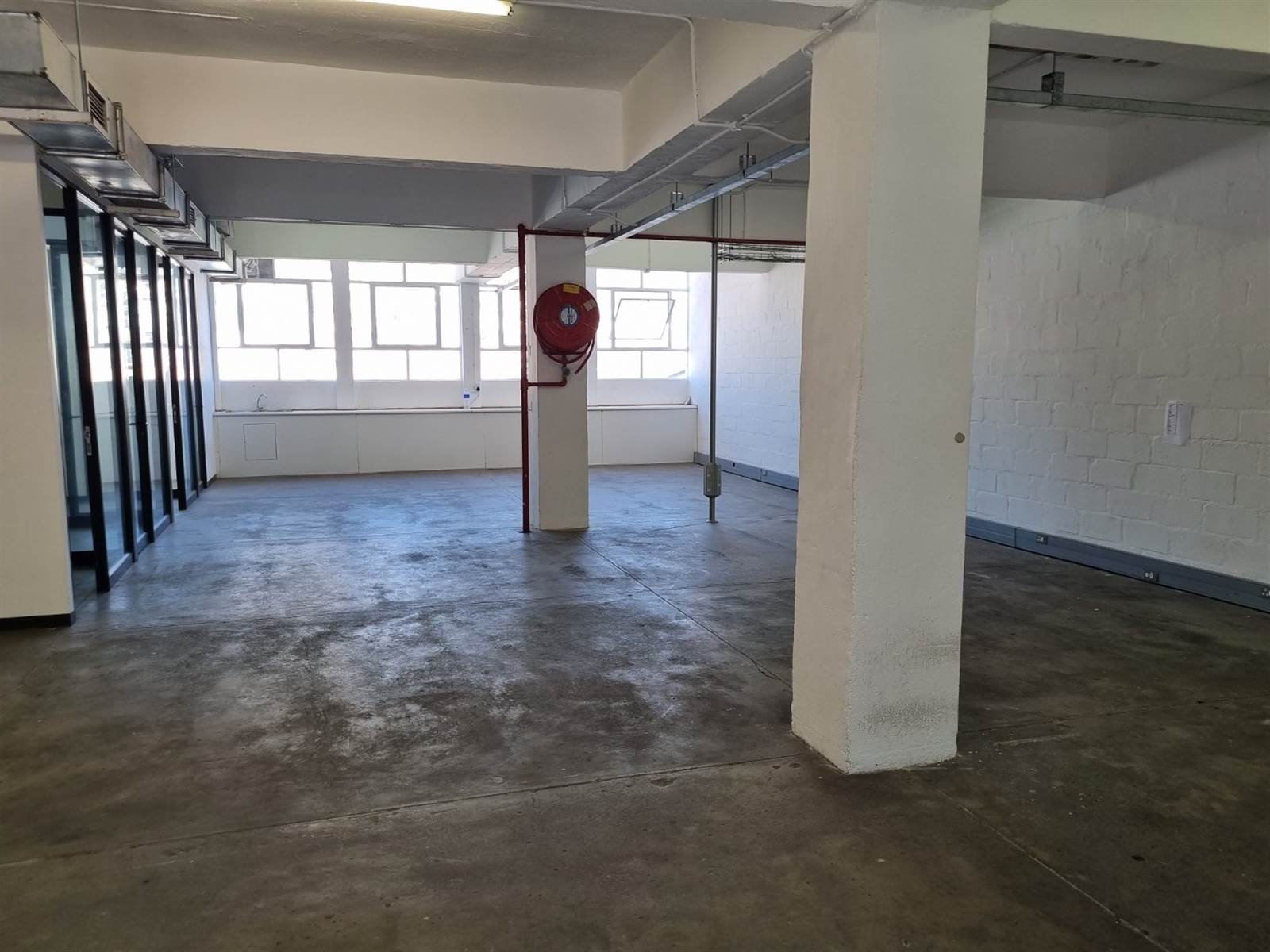 149  m² Commercial space in Woodstock photo number 7