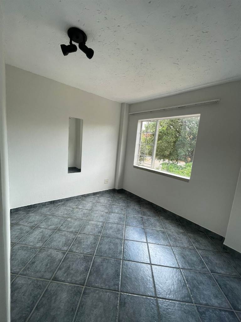 3 Bed Apartment in Moregloed photo number 5