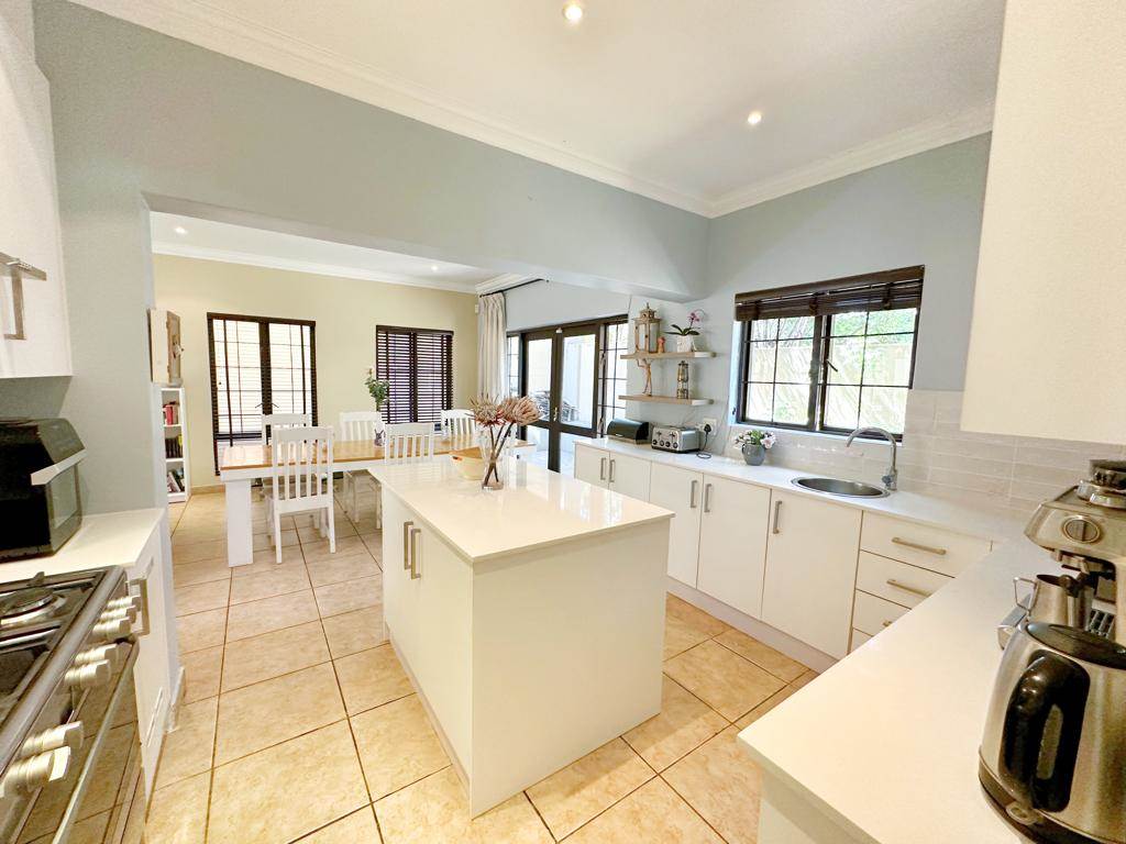3 Bed Cluster in Bryanston photo number 2
