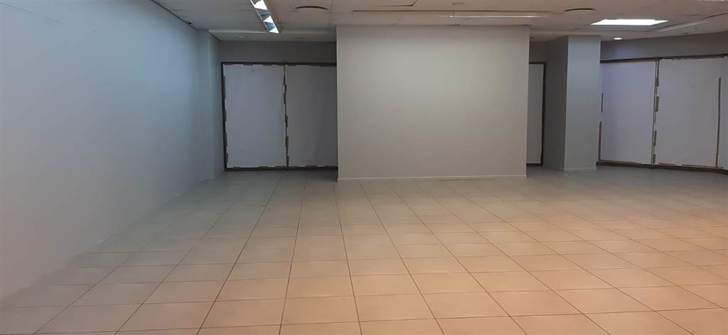 256  m² Commercial space in Pretoria Central photo number 2
