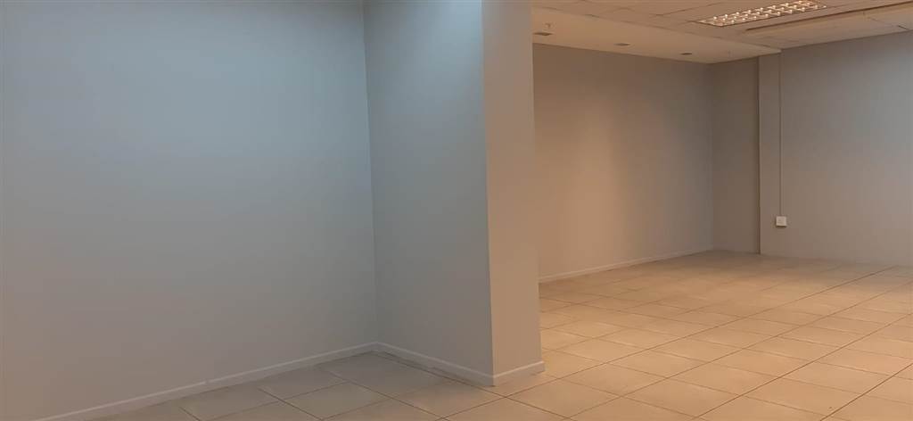 256  m² Commercial space in Pretoria Central photo number 8