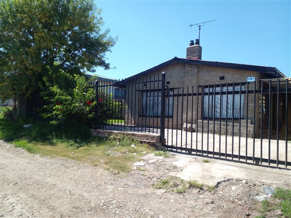 2 Bedroom House 2 Bedroom House