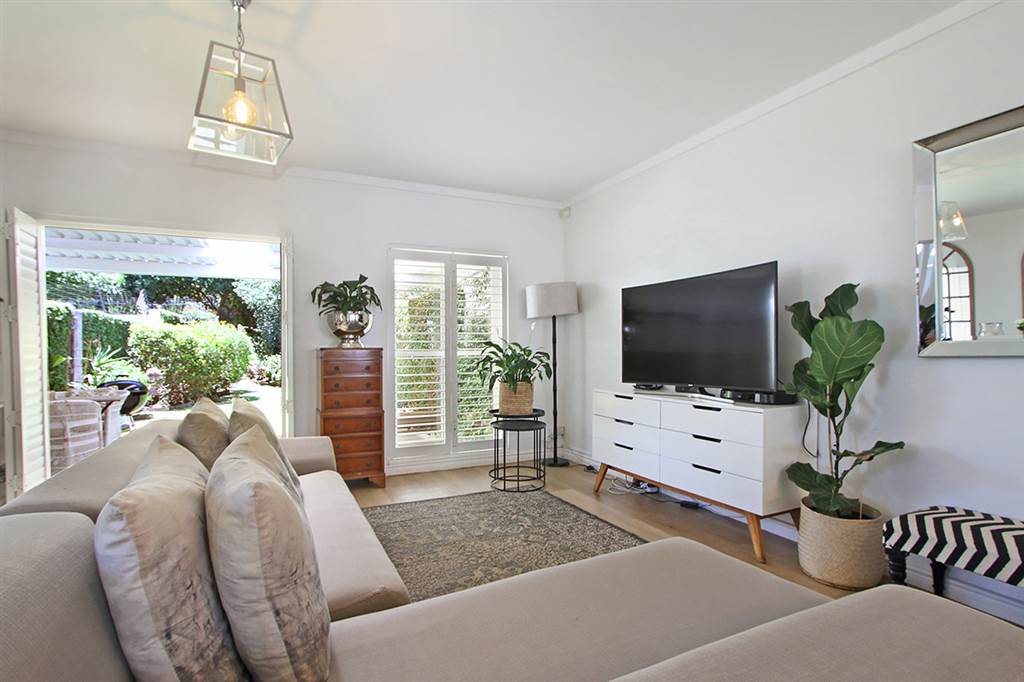3 Bed House in Constantia photo number 7