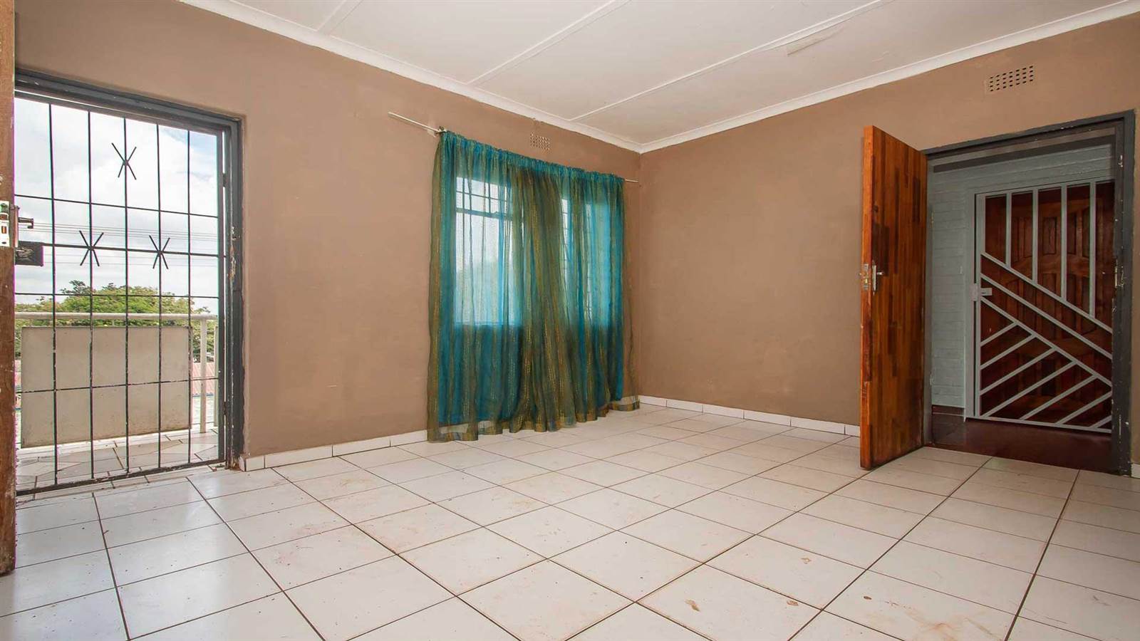 1 Bed Flat in Bosmont photo number 8