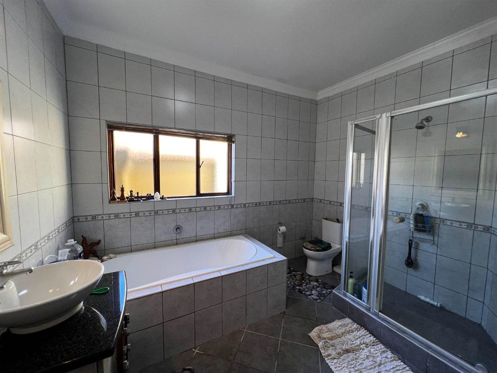 6 Bed House in Leeuwfontein Estate photo number 23