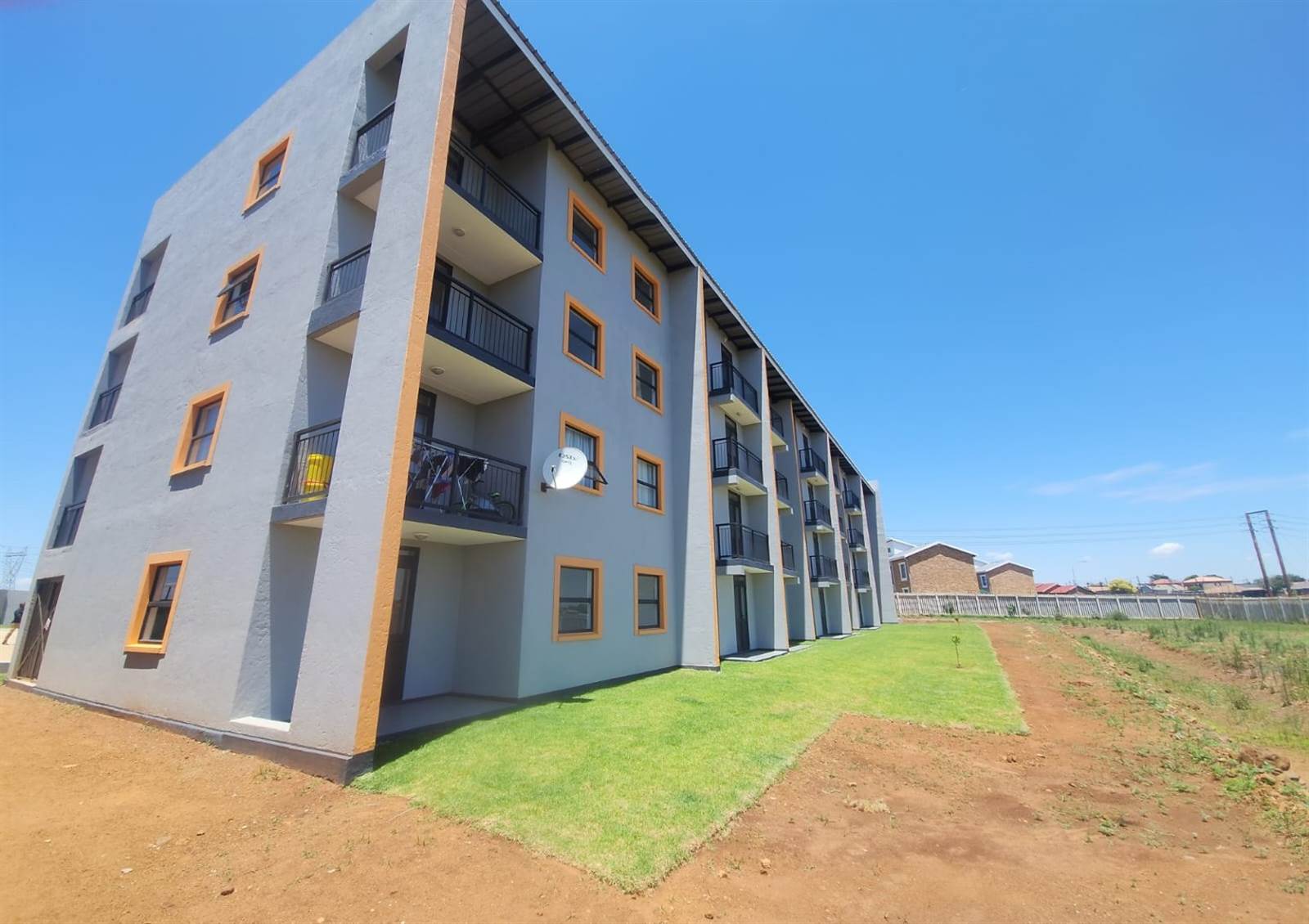 2 Bed Apartment in Soweto Central photo number 23