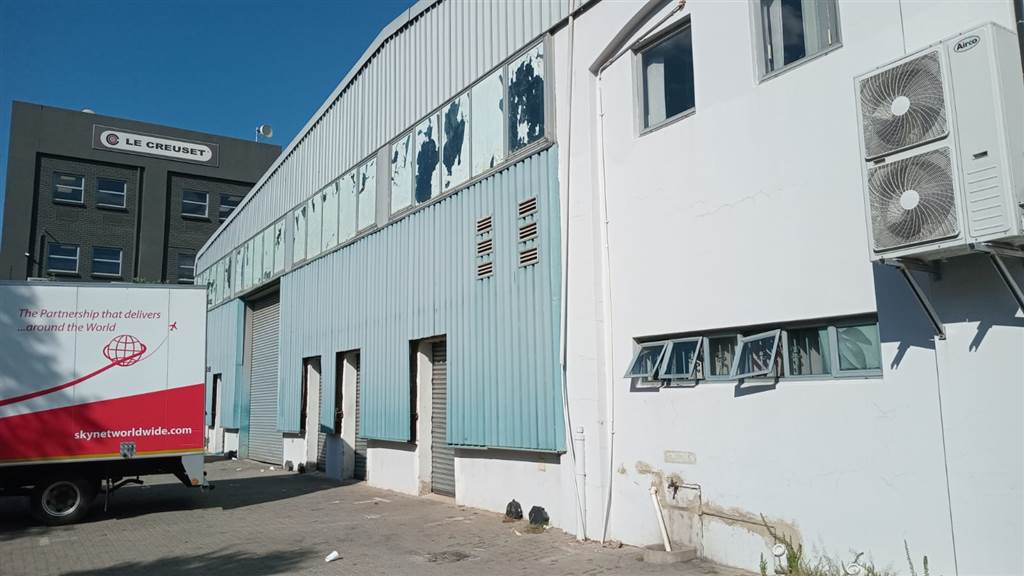 1999  m² Industrial space in Linbro Park photo number 5