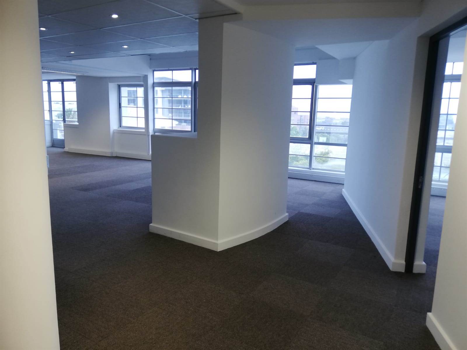 300  m² Office Space in Green Point photo number 9