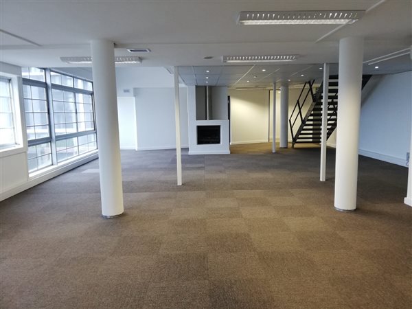 300  m² Office Space