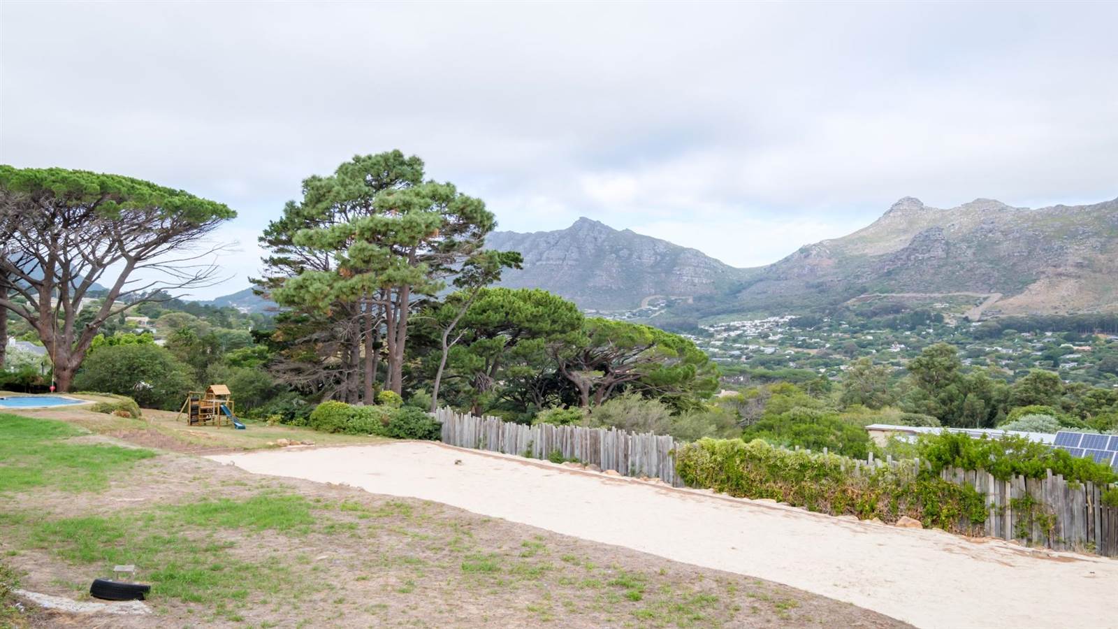 5 Bed House in Hout Bay and surrounds photo number 16