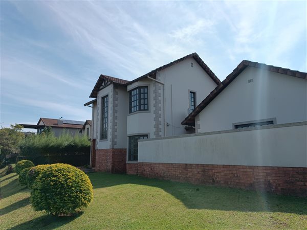 4 Bedroom Townhouse 4 Bedroom Townhouse