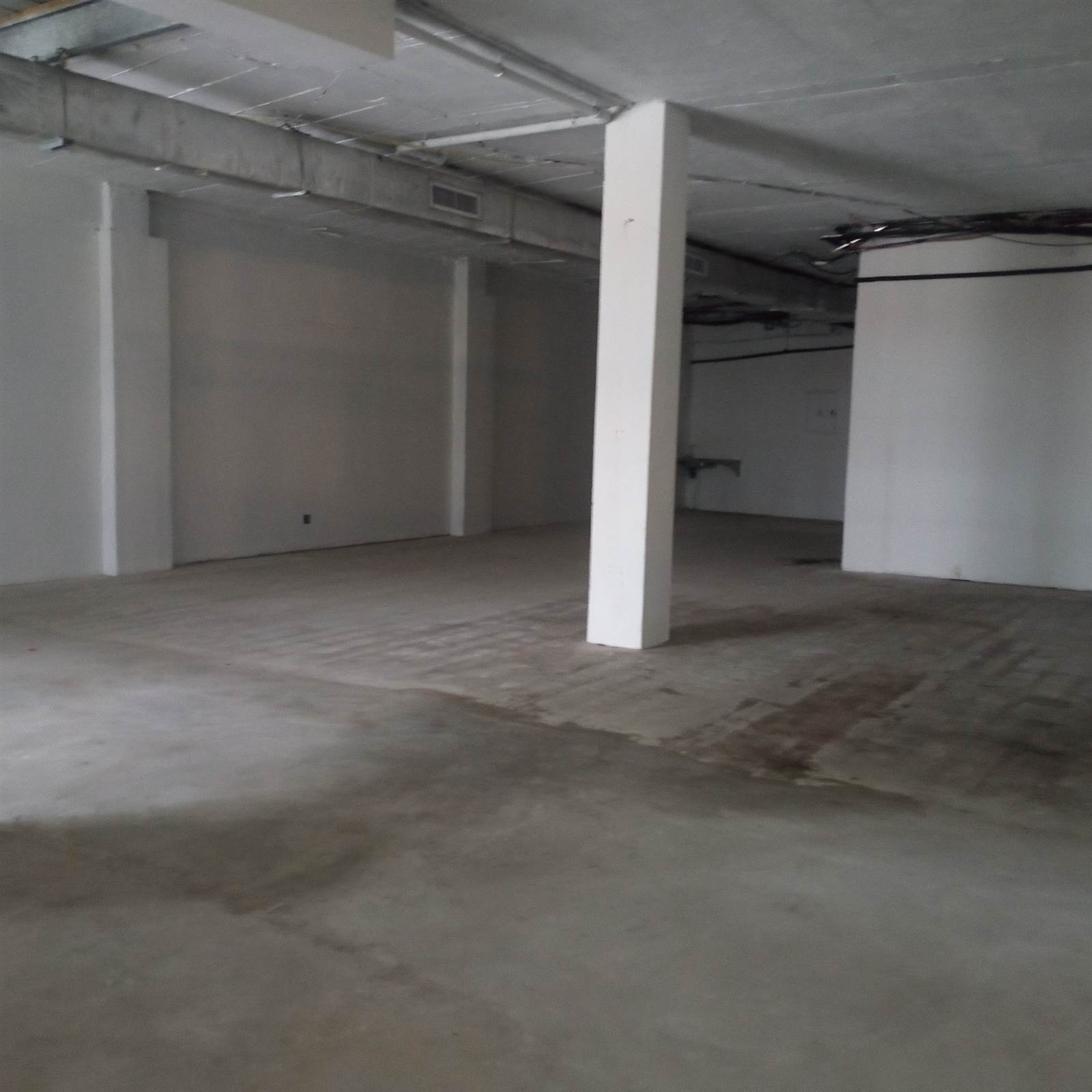 560  m² Office Space in Durban CBD photo number 1