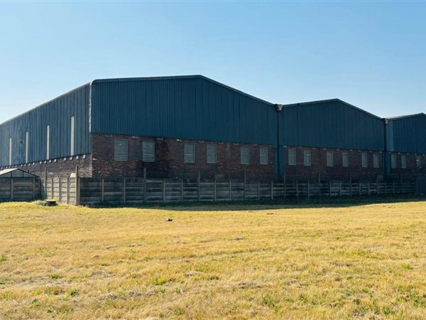 4 400  m² Industrial space