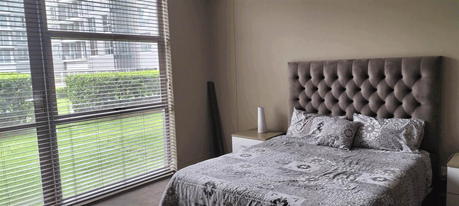 1 Bed Apartment in Bedford Gardens photo number 9