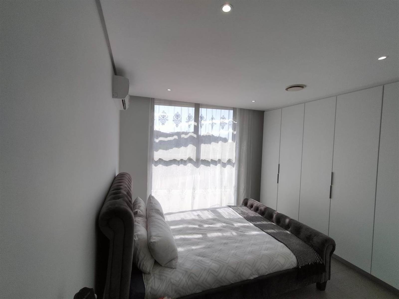 2 Bed Apartment in Sibaya Precinct photo number 10