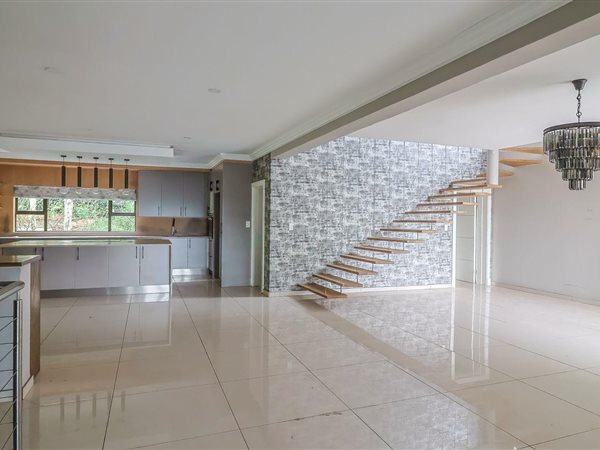 5 Bedroom House 5 Bedroom House
